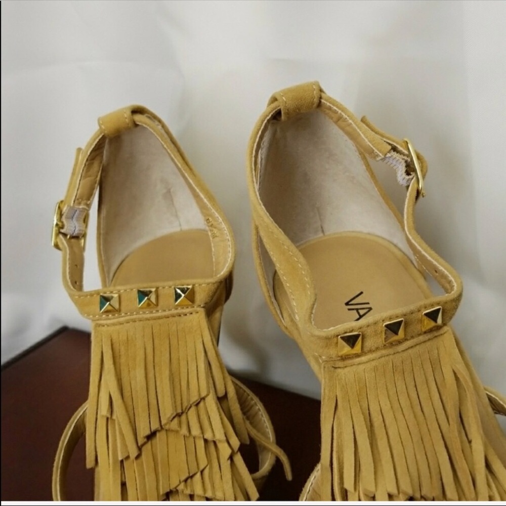 VANELI Heels - Picture 3 of 6